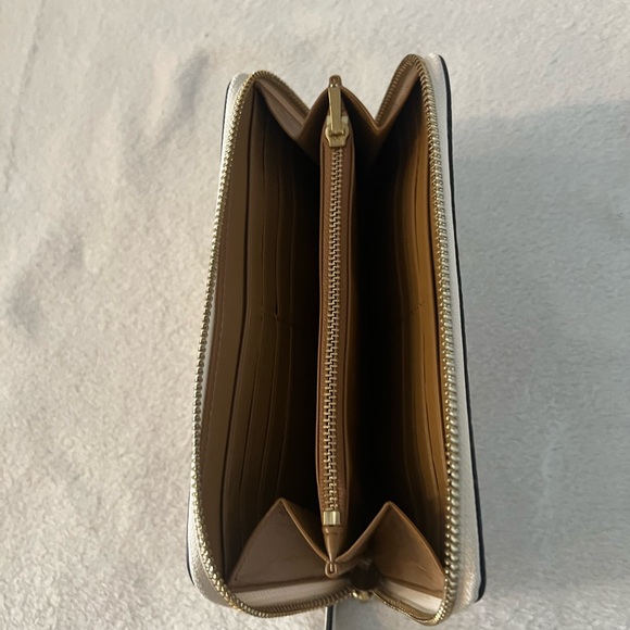 Coach Cream Floral Zip-Around Wallet with Pink Accents - Picture 6 of 9